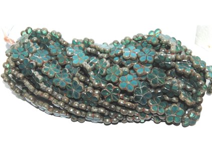 Flowers 17mm - Table cut beads