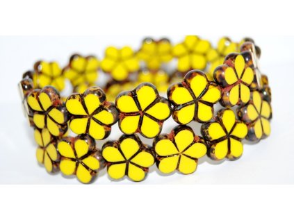 Flowers 17mm - Table cut beads