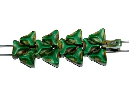 Trojúhelníky - 2 HOLE