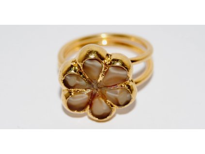 Size of the bead is: 16mm