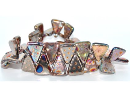 Pressed - Triangle 14x18mm