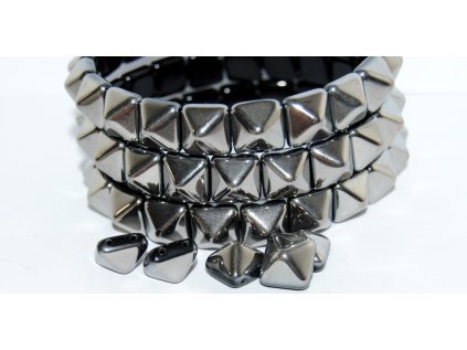 Pyramid - 2HOLE 13x12mm