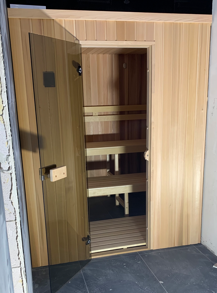 Finská Sauna na klíč z červeného cedru