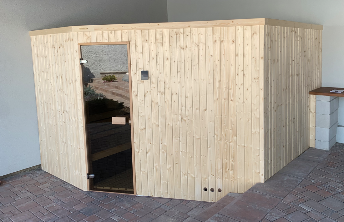 finská sauna na míru s vnějším obkladem ze sibiřského smrku