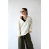 Oversize V-neck svetr krémová