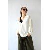 Oversize V-neck svetr krémová