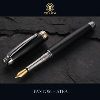 Fantom – Atra. Ručně soustružené a leštěné v Česku. Černý akryl s čistou linií. #czlev #fantomatra #rucnivyroba