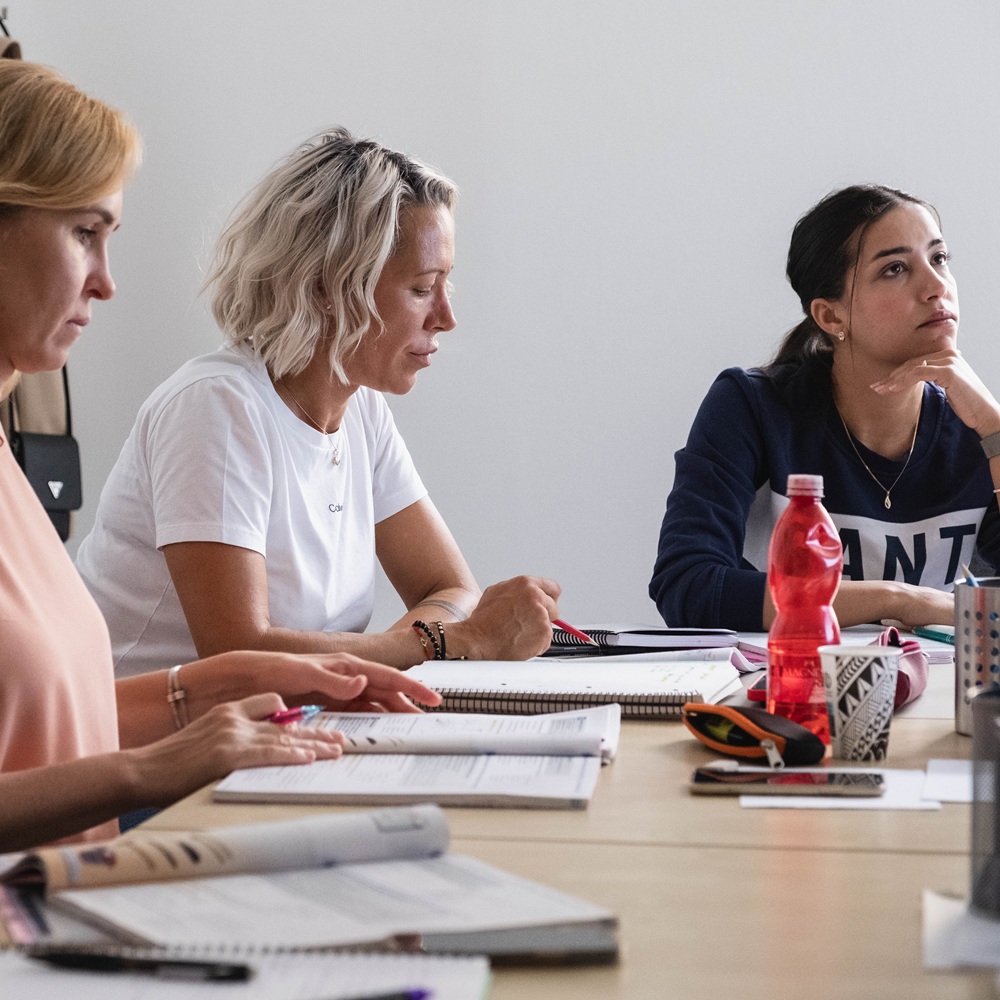 Czech courses online and in-class