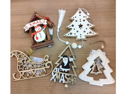 Vánoční dřevěná závěsná dekorace