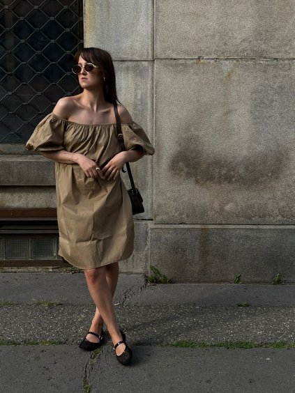 490b0de7 f877 409a a954 ded4e1e297e9