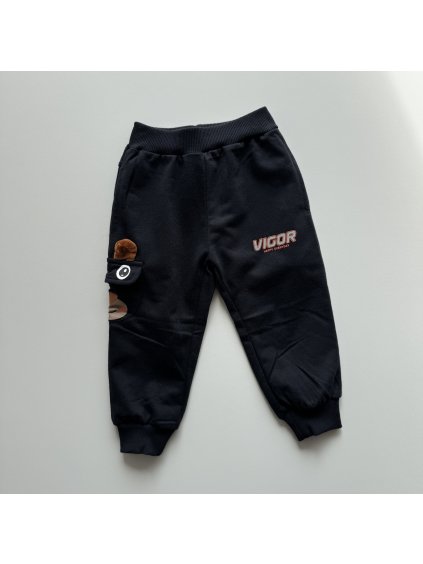 Chalpčenské tepláky Vigor čierne