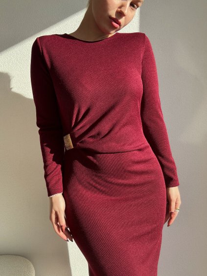 ŠATY SO ZLATOU SPONOU ESME - BORDOVÁ