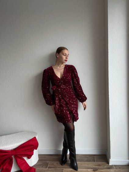 ZAVINOVACIE FLITROVÉ ŠATY - NAOMI - ČERVENÁ