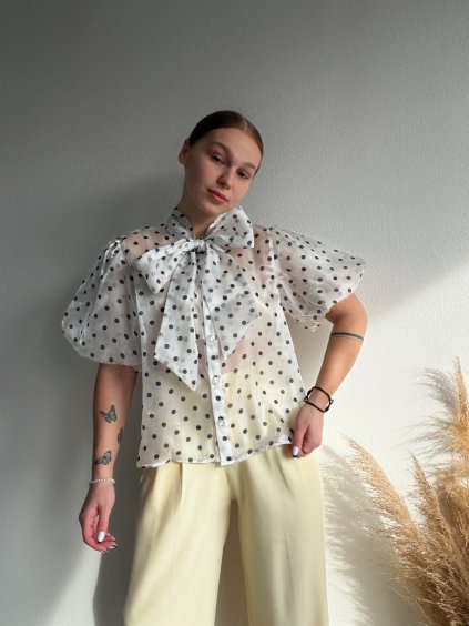 BODKOVANÁ BLÚZKA - DOTA