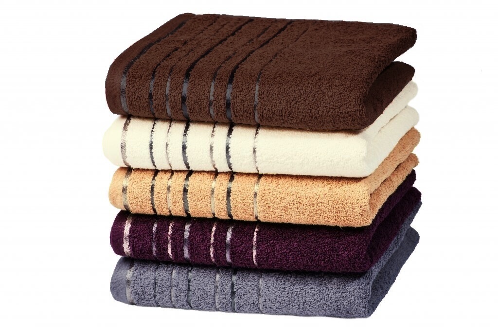 Osuška Zara 70x140 cm tmavě šedá