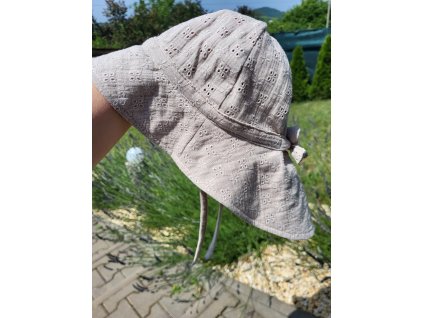 Klobúčik STELA