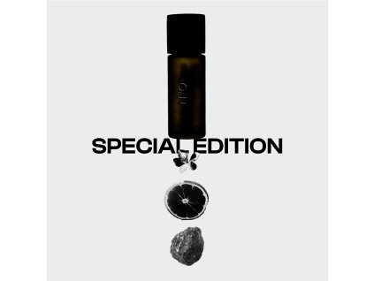 N°Q / Drzewny zapach z cytrusami i lawendą