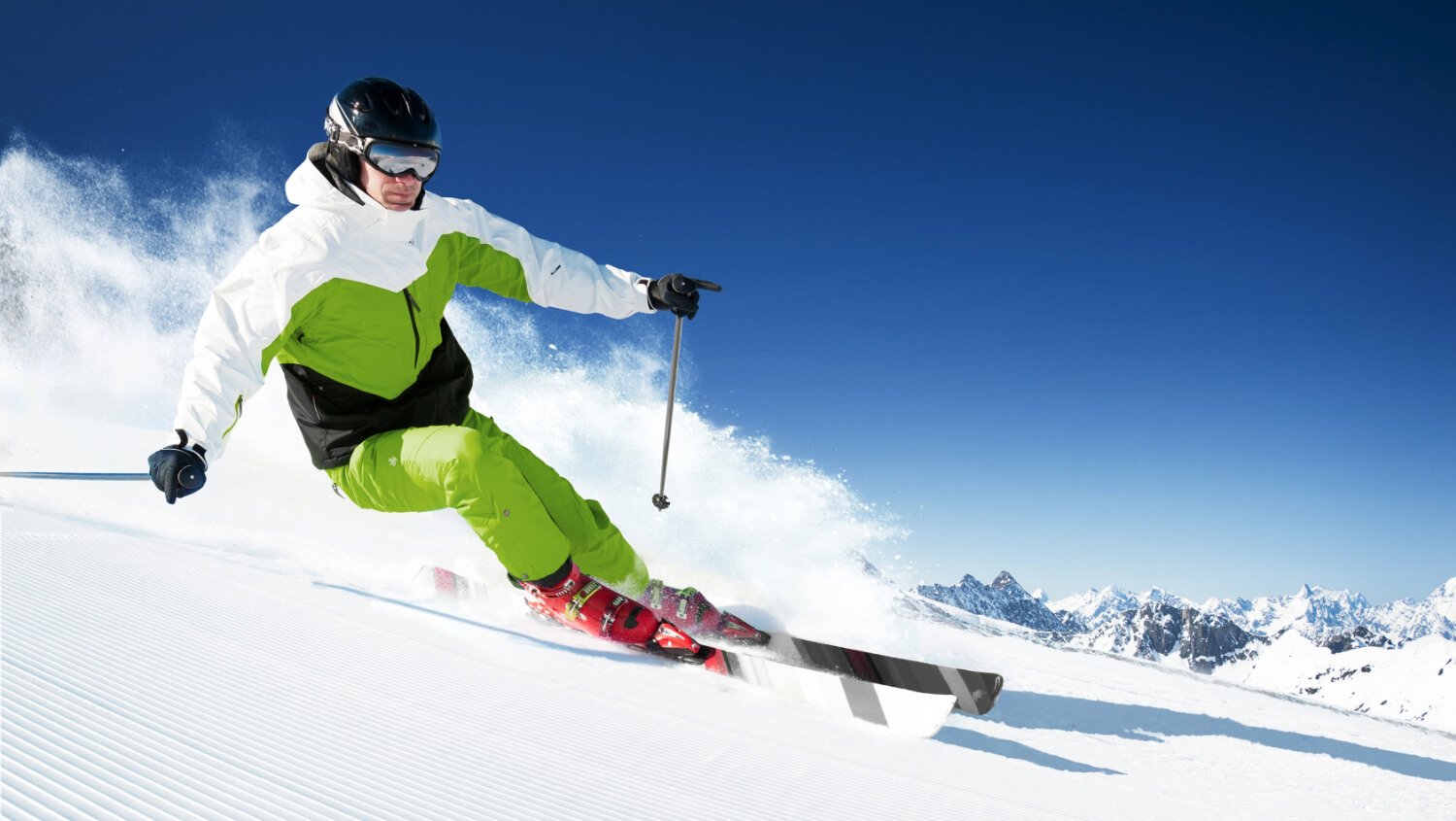 Sjezdové lyže, boty a doplňky: Jak vybrat vybavení na svah?