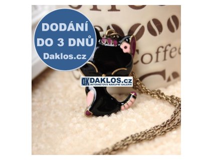 set nahrdelniku privesku a nausnic ve tvaru kocky