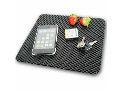 protiskluzova podlozka do auta