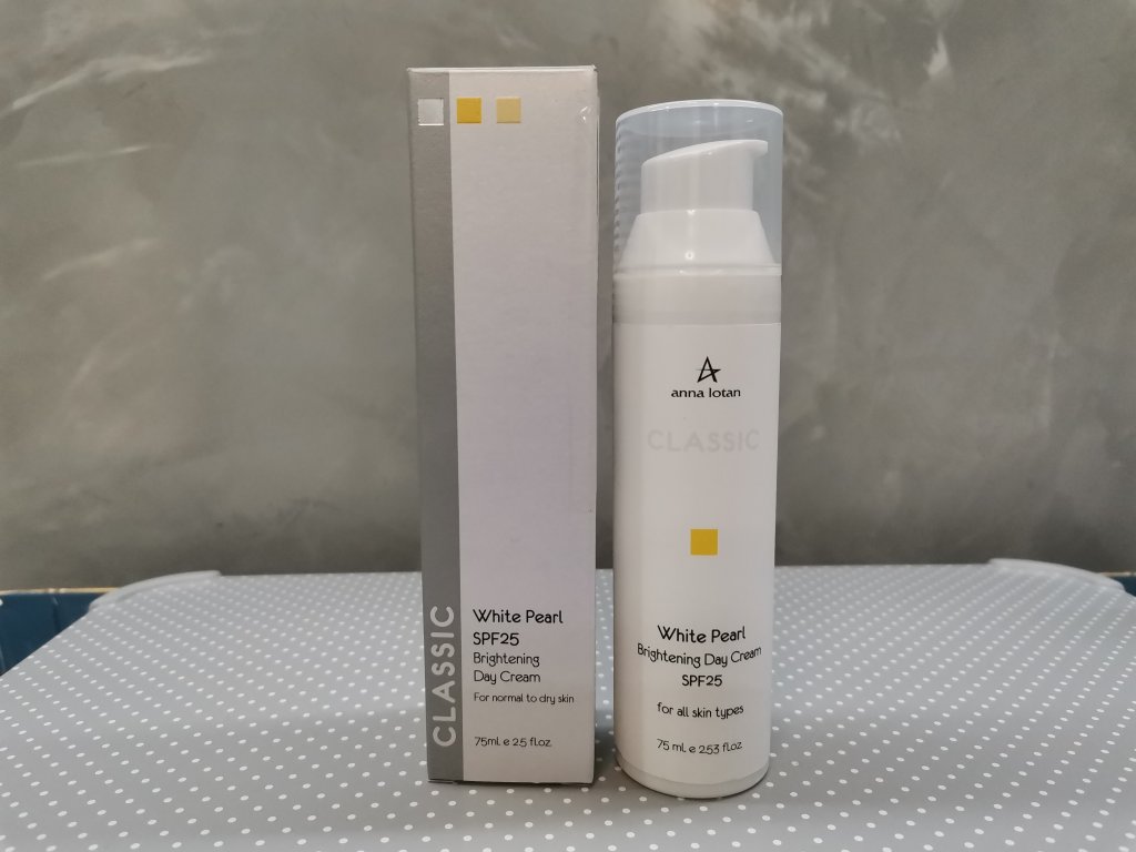 CLASSIC White Pearl SPF 25 rozjasňující denní krém