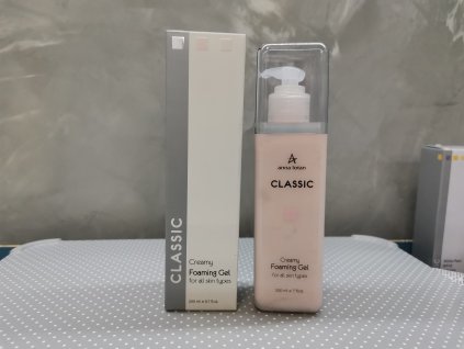 CLASSIC Krémový čistící gel