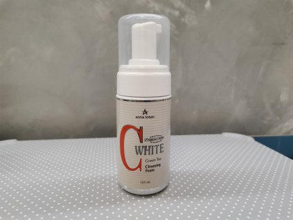 C White Čisticí pěna s zeleným čajem