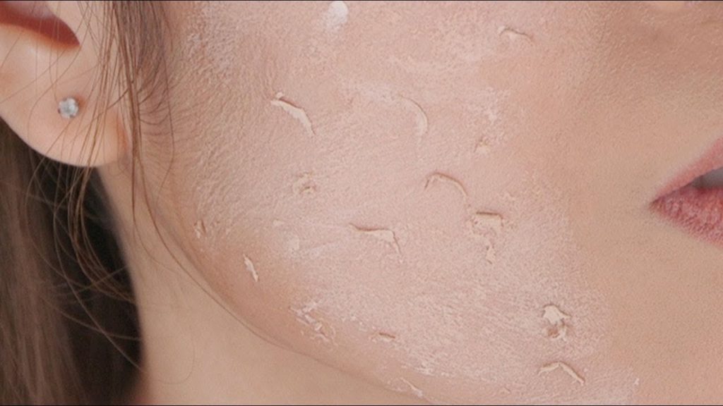 ŽMOLKOVANIE (PILLING): prečo sa to deje a ako tomu predísť