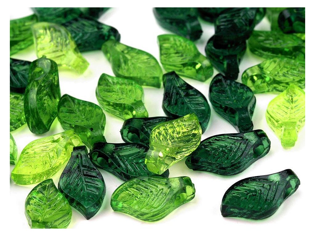 Plastové korálky lístečky mix 5x10 mm