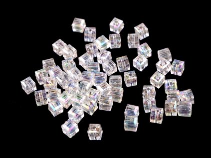Plastové korálky s AB efektem kostka 6x6 mm (Varianta 2 žlutá, Balení 10 g)