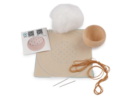 Kreativní sada na výrobu jehelníčku s dřevěným podstavcem (Varianta 1 režná světlá, Balení 1 sada)