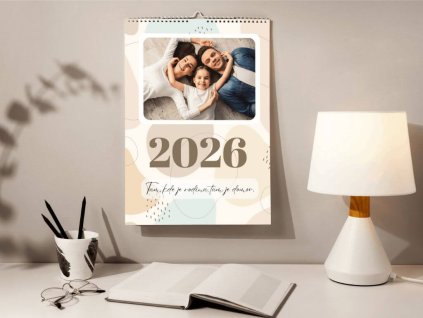 kalendar s fotkami a menami