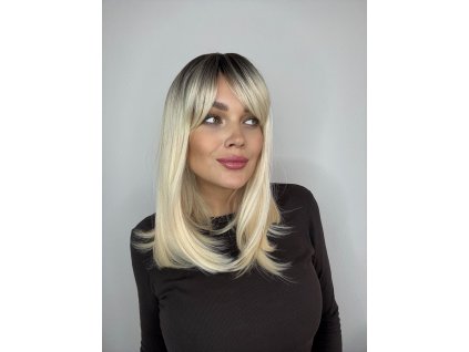 4703 platinova rovna paruka sienna s ofinou a prechodem tmavych korinku