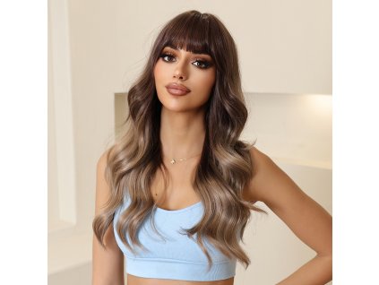 Hnědá přirozená paruka Marlowe s jemnými vlnami a ofinkou