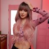 Dlouhá starorůžová paruka Amber s tmavými kořínky a ofinou