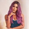 Dlouhá fialová vlnitá paruka Mia s tmavými kořínky