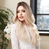 Platinově blond dlouhá paruka Celeste s přirozenými vlnami a ombré