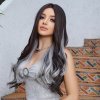 Dlouhá černo-stříbrná paruka Samantha s jemnými vlnami