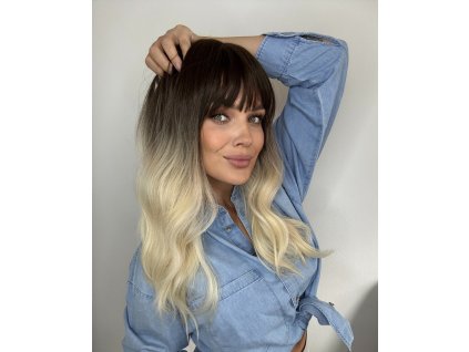 Čokoládová paruka Aurora s ledově blond vlnami a ofinou