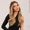 Světle hnědá paruka Sarah přecházející do blond
