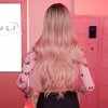 Dlouhá starorůžová paruka Amber s tmavými kořínky a ofinou