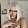 Elegantní platinová blond mikádo paruka Paris s ofinou