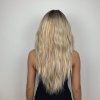 Dlouhá platinová blond vlnitá paruka Denisa s jemným přechodem