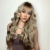 Vlnitá popelavá blond paruka Helena s hnědými konečky
