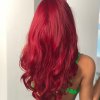 Ohnivě červená dlouhá paruka Ruby s romantickými vlnami