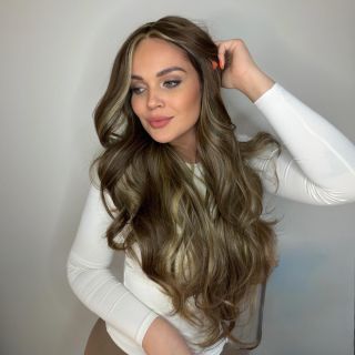 Dlouhá přírodní blond paruka Amazin se síťkou (lace front)🤩🤩🤩 Tuto a další krásné paruky ve stylu lace front se síťkou pro...