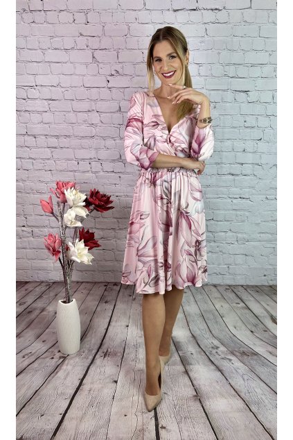 Ružové kvietkované šaty