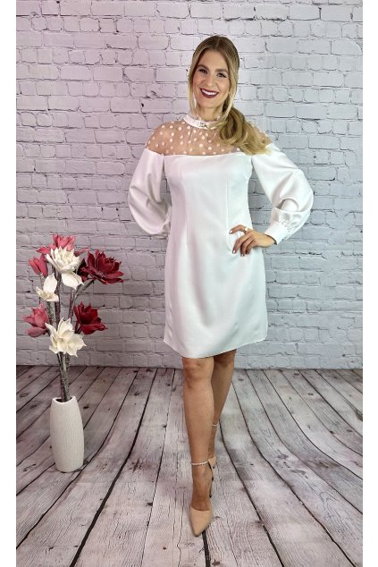 Biele šaty voľného strihu s golierikom