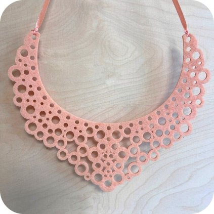 Plstěný Náhrdelník Meruňkový