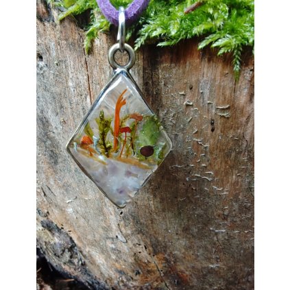 Náhrdelník s ametystem a houbami